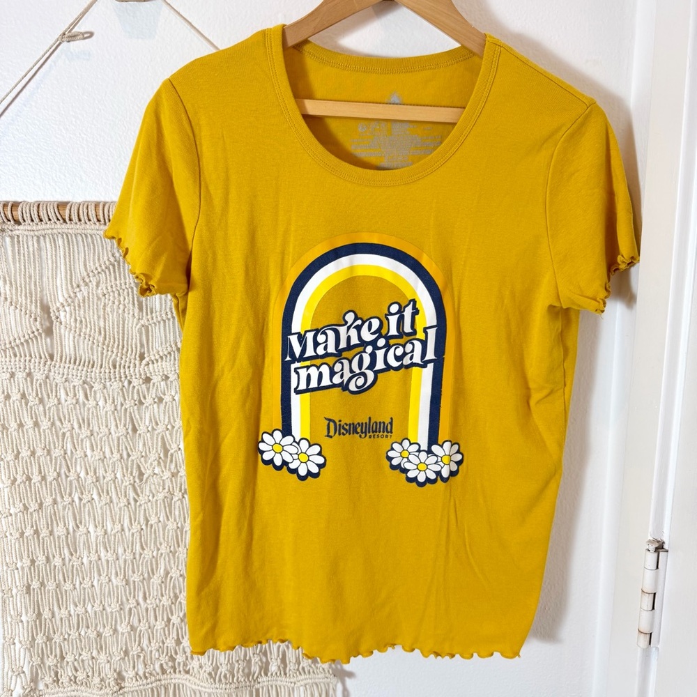 🌼✌🏼 70s Disneyland Make It Magical Disney Golden Mustard Yellow Vintage Daisy L